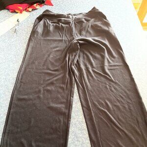 White Stag Average BLACK elastic waist pants - Medium 8/10